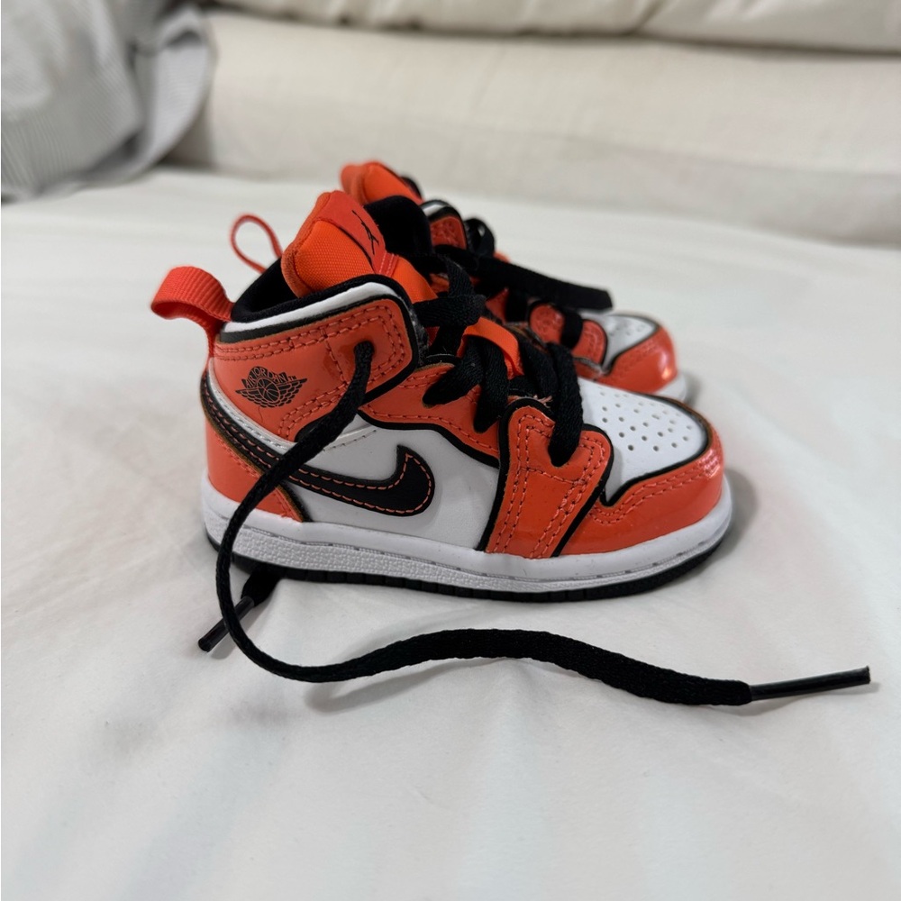 Jordan 1 Mid SE Turf Orange (TD) Kids Sneakers 4C